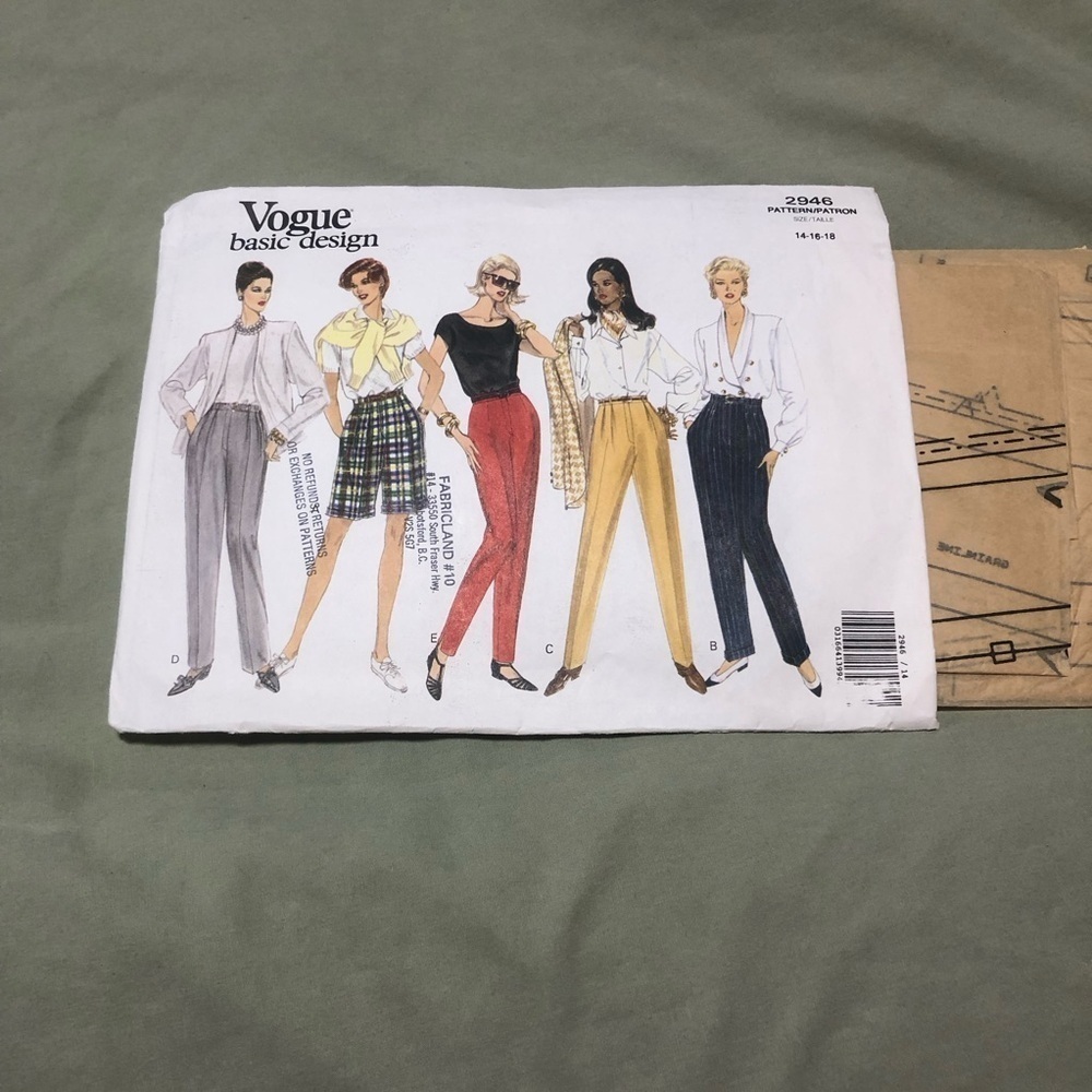Vintage 90s Vogue 2946 Pattern Basic Design Misses Pants and shorts-14.16.18